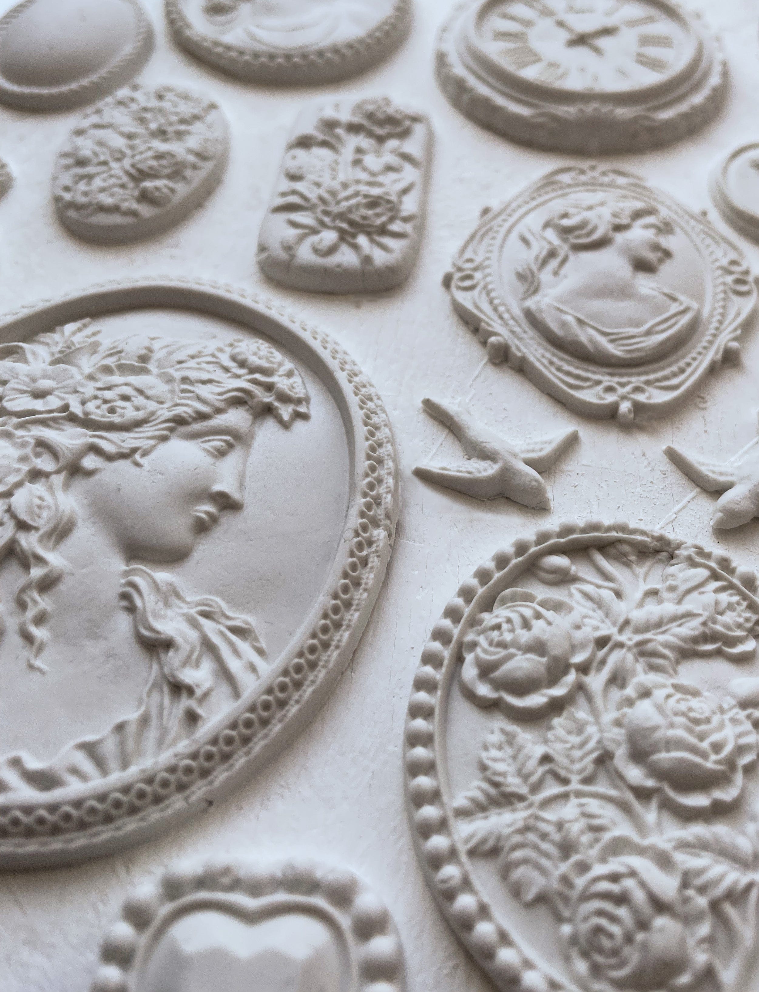 Cameo Mould by IOD Pickin' Boots Vintage